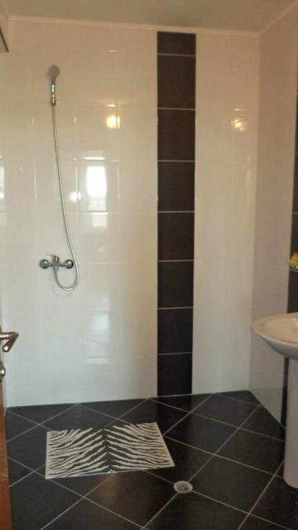 Happy Ring Guest Rooms Хасково Номер фото